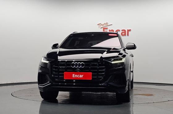 Audi Q8 55 TFSI Quattro Premium — пробег 52 940 км — фото 3 из 5