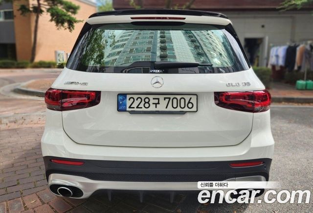 Mercedes-Benz GLB-Class AMG GLB35 4MATIC — пробег 67 000 км — фото 2 из 5