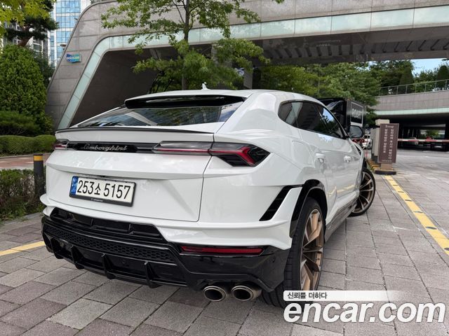 Lamborghini Urus 4.0 V8 S — пробег 14 000 км — фото 2 из 5