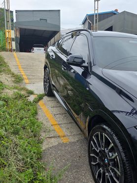 BMW X6 xDrive40i M Sport — пробег 7 000 км — фото 3 из 5