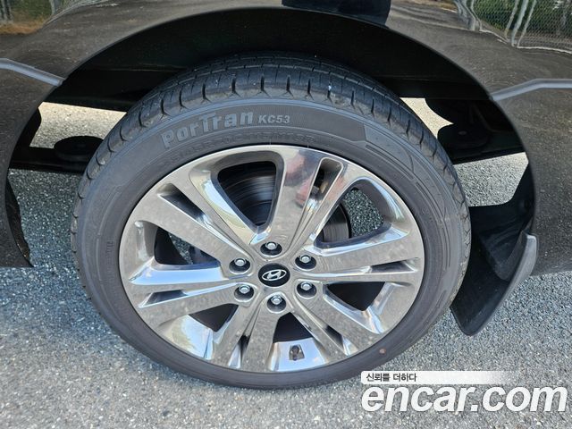 Hyundai Solati 16-seater Deluxe — пробег 6 850 км — фото 5 из 5