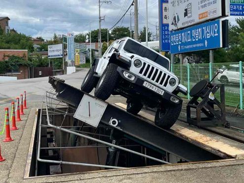 Jeep Wrangler 2.0 Sahara 4Door — пробег 73 600 км — фото 1 из 5