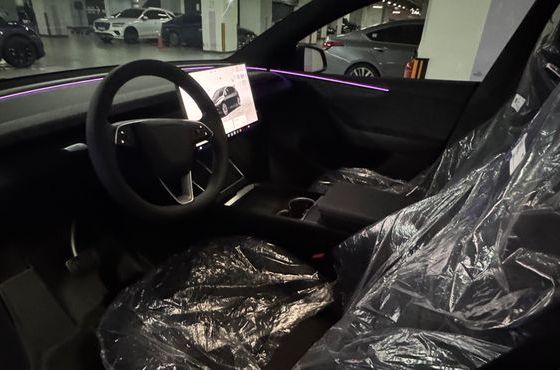 Tesla Model Y L Long Range AWD — пробег 1 км — фото 3 из 5