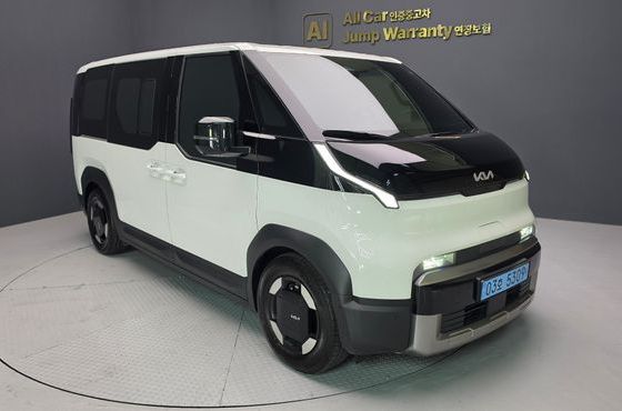 Kia PV5 Passenger 5 Seater Plus — пробег 6 938 км — фото 2 из 5