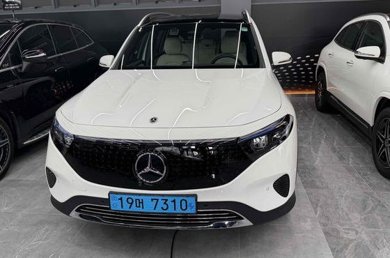 Mercedes-Benz EQB EQB300 4MATIC Progressive — пробег 3 579 км — фото 2 из 5