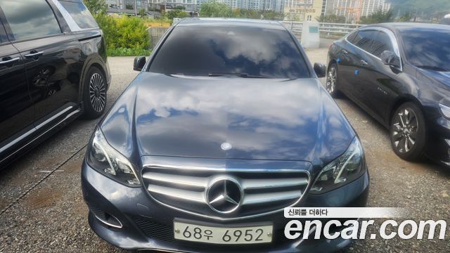 Mercedes-Benz E-Class E220 Bluetec Avantgarde — пробег 220 000 км — фото 2 из 5