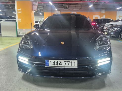 Porsche Panamera 2.9 AWD E-Hybrid Platinum Edition — пробег 43 800 км — фото 1 из 5