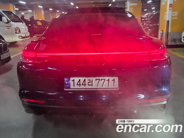 Porsche Panamera 2.9 AWD E-Hybrid Platinum Edition — пробег 43 800 км — фото 2 из 5