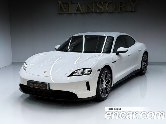 Porsche Taycan Base 4 — пробег 12 330 км — фото 1 из 5
