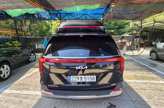 Kia Carnival HEV 7seater Signature — пробег 33 000 км — фото 2 из 5