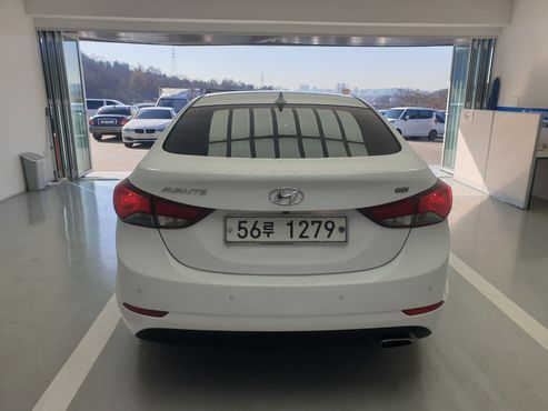 Hyundai AVANTE 1.6 GDi Premium Standard — пробег 130 000 км — фото 4 из 5