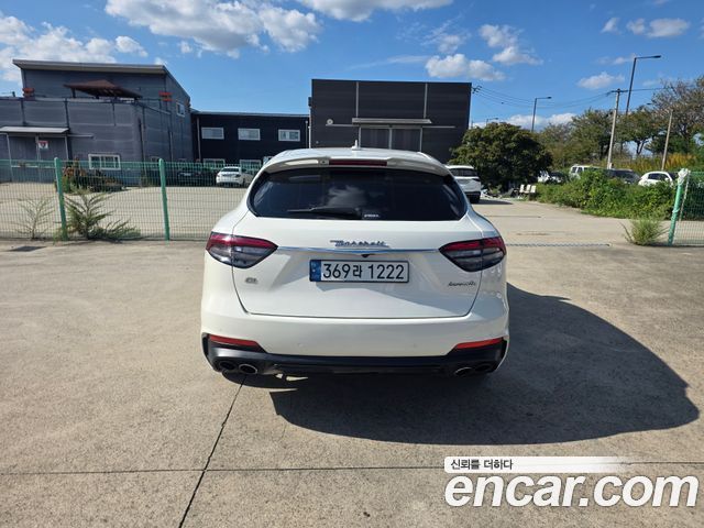 Maserati Levante 3.0 AWD GranSport — пробег 121 100 км — фото 4 из 5