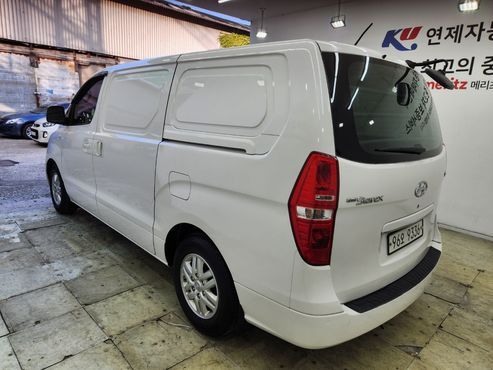 Hyundai Starex 3-Seater VAN Smart Special — пробег 116 540 км — фото 3 из 5