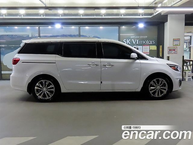 Kia Carnival из Кореи Encar