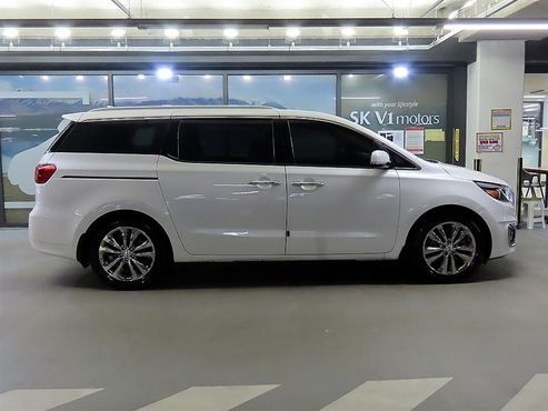 Kia Carnival 9-Seater Noblesse Special — пробег 179 912 км — фото 3 из 5