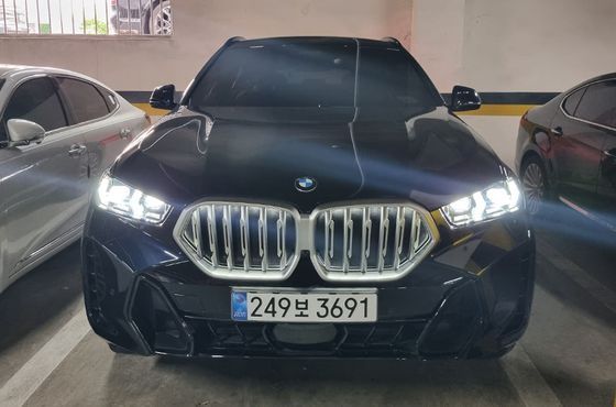 BMW X6 xDrive40i M Sport — пробег 11 405 км — фото 1 из 5