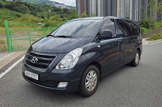 Hyundai Starex 5-Seater VAN Modern — пробег 185 593 км — фото 2 из 5