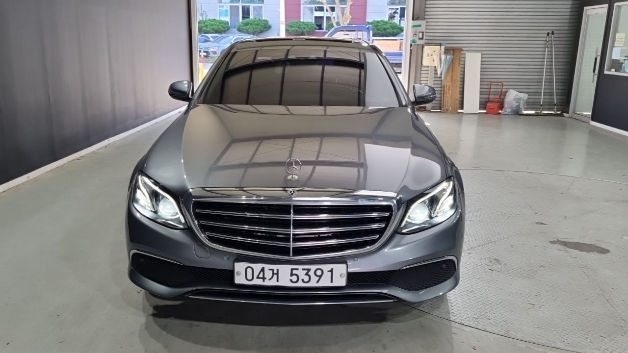 Mercedes-Benz E-Class из Кореи Encar