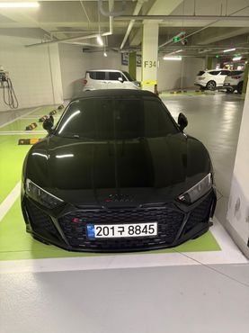 Audi R8 5.2 V10 Performance Spyder — пробег 27 000 км — фото 2 из 5