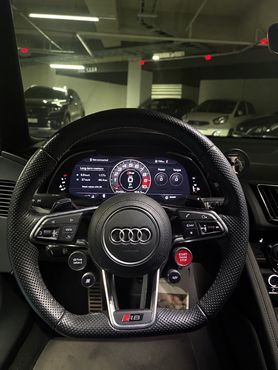Audi R8 5.2 V10 Performance Spyder — пробег 27 000 км — фото 4 из 5