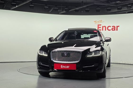 Jaguar XJ 3.0D Premium Luxury LWB X351 — пробег 178 218 км — фото 3 из 5