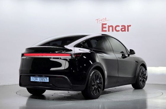 Tesla Model Y RWD — пробег 18 310 км — фото 2 из 5