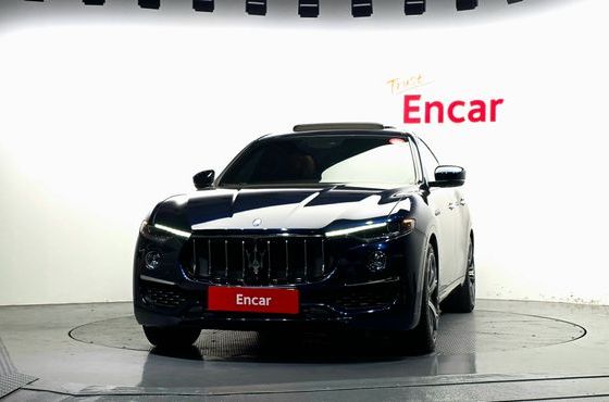 Maserati Levante 3.0 AWD GranLusso — пробег 67 448 км — фото 3 из 5