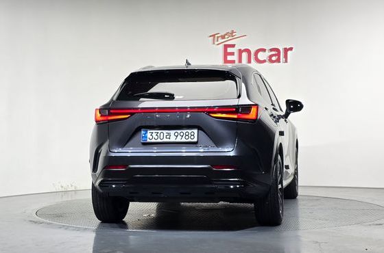 Lexus NX Premium — пробег 69 840 км — фото 4 из 5