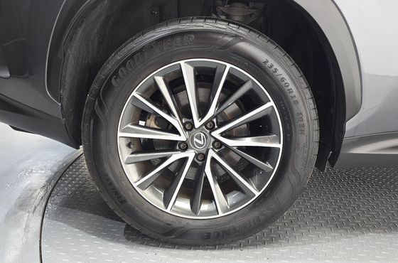 Lexus NX Premium — пробег 69 840 км — фото 5 из 5