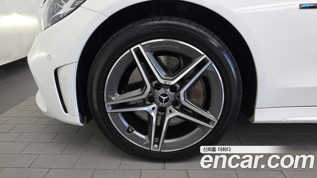 Mercedes-Benz C-Class C300e 4MATIC AMG Line — пробег 49 743 км — фото 5 из 5