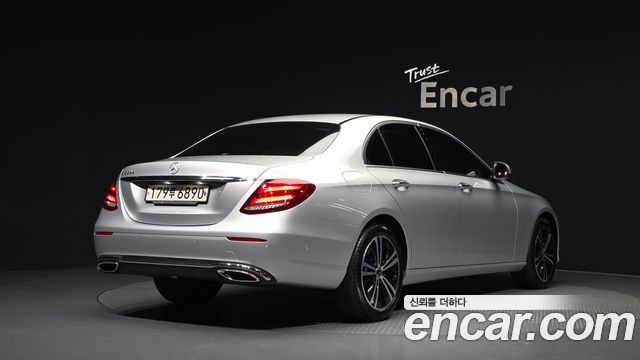 Mercedes-Benz E-Class из Кореи Encar