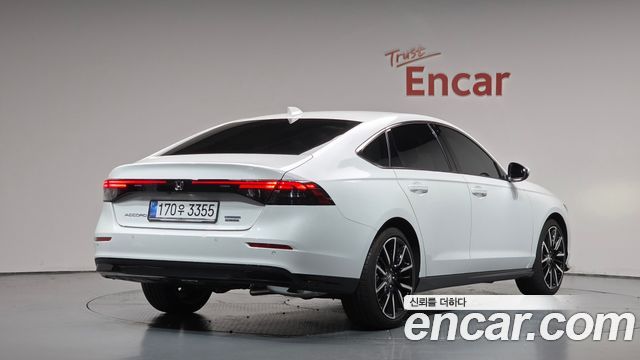 Honda Accord 2.0 Hybrid Touring — пробег 6 566 км — фото 2 из 5
