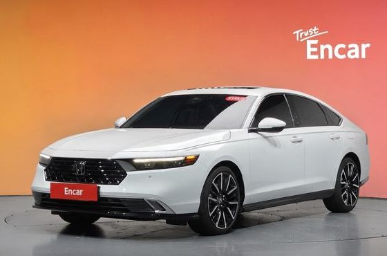 Honda Accord 2.0 Hybrid Touring — пробег 6 566 км — фото 1 из 5