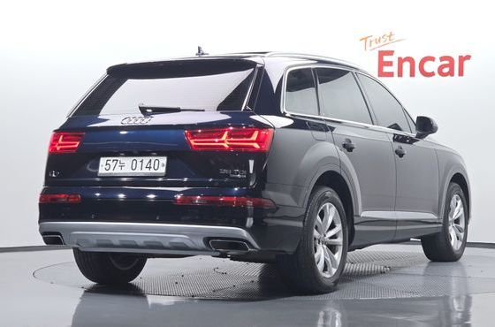 Audi Q7 35 TDI Quattro Premium Tech — пробег 118 868 км — фото 2 из 5
