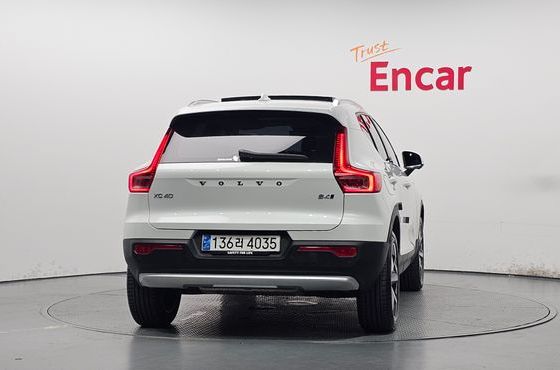 Volvo XC40 B4 Ultra Bright — пробег 5 092 км — фото 4 из 5