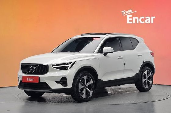 Volvo XC40 B4 Ultra Bright — пробег 5 092 км — фото 1 из 5