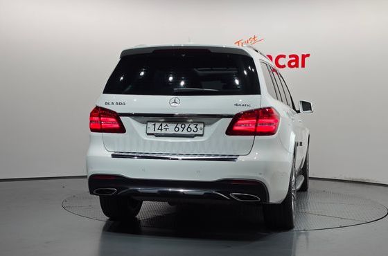 Mercedes-Benz GLS-Class GLS500 4MATIC — пробег 52 903 км — фото 4 из 5