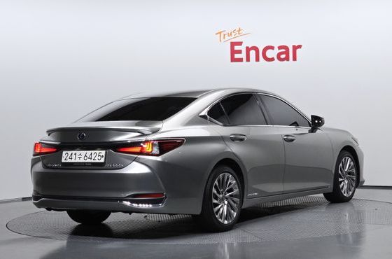 Lexus ES Executive — пробег 41 343 км — фото 2 из 5