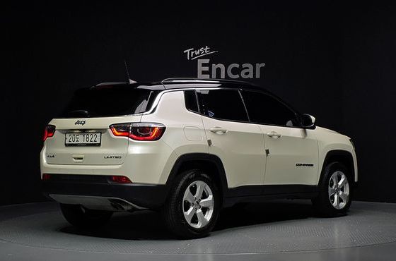 Jeep Compass 2.4 Limitied AWD — пробег 71 752 км — фото 2 из 5