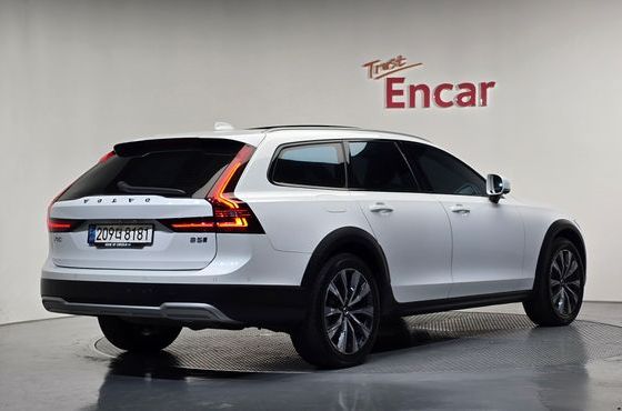 Volvo V90 B5 Pro AWD — пробег 132 222 км — фото 2 из 5