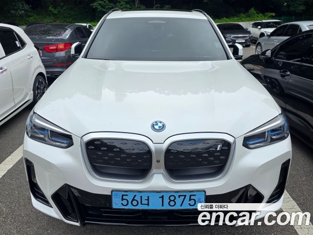 BMW iX3 M Sports — пробег 37 650 км — фото 1 из 5
