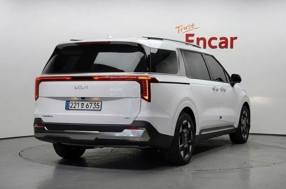Kia Carnival HEV 9seater Signature — пробег 49 778 км — фото 2 из 5