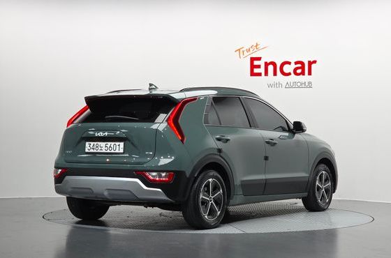Kia Niro Prestige — пробег 89 290 км — фото 2 из 5