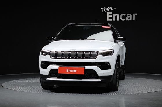Jeep Compass 2.4 Limitied AWD — пробег 15 692 км — фото 3 из 5