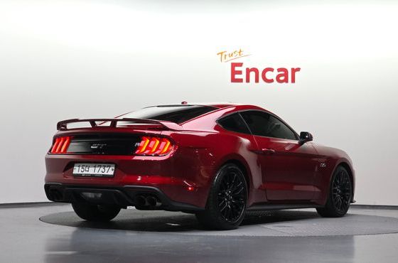 Ford Mustang GT Coupe — пробег 109 901 км — фото 2 из 5