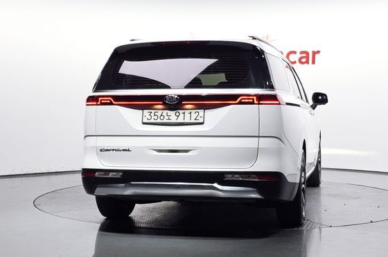 Kia Carnival Diesel 9-Seater Signature — пробег 63 296 км — фото 4 из 5
