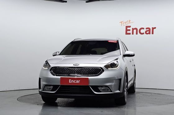 Kia Niro Prestige — пробег 108 087 км — фото 3 из 5