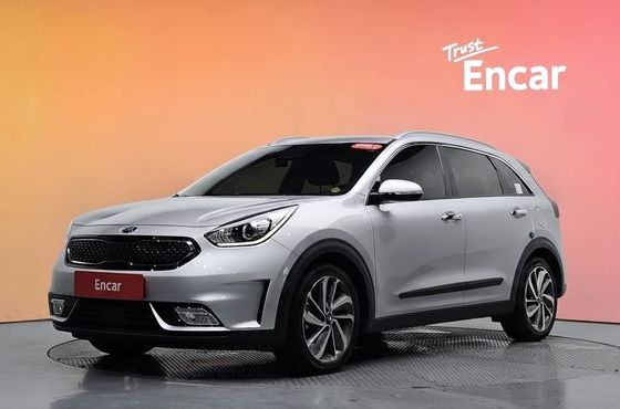 Kia Niro Prestige — пробег 108 087 км — фото 1 из 5
