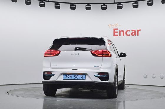 Kia Niro Prestige — пробег 129 849 км — фото 4 из 5