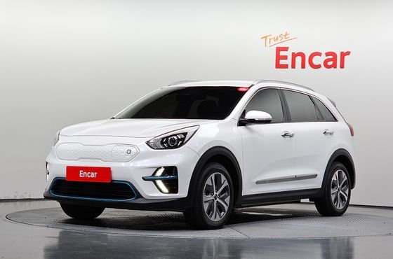 Kia Niro Prestige — пробег 80 548 км — фото 1 из 5